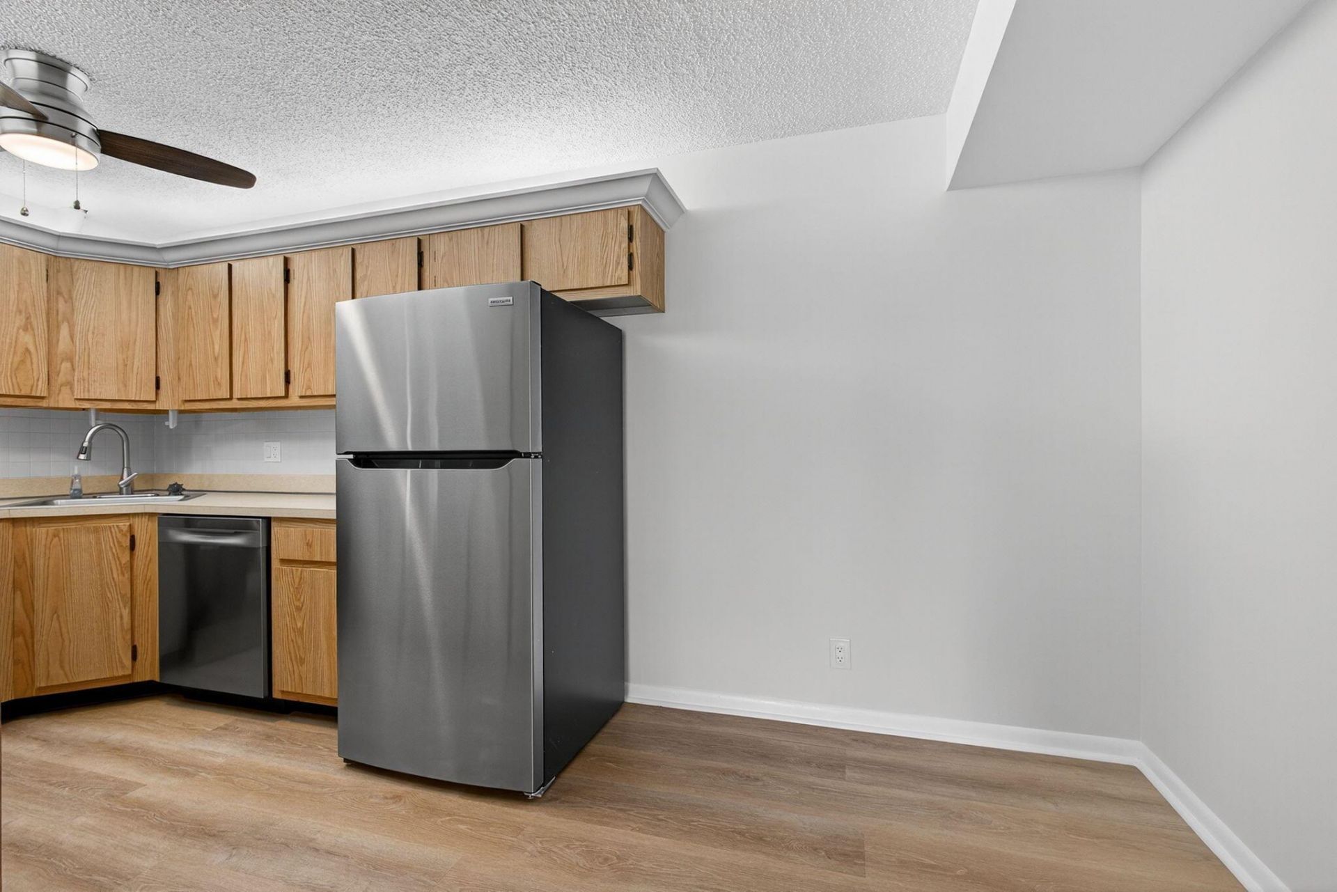 1104 Green Pine Boulevard, Unit D2, West Palm Beach, FL 33409 Photo