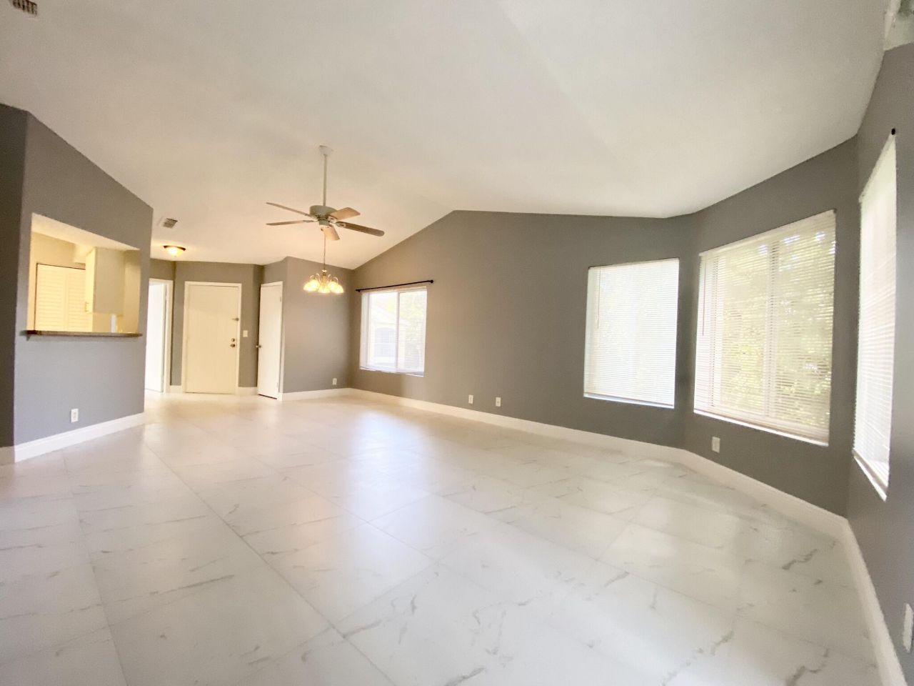 815 W Boynton Beach Boulevard, Unit 16-201, Boynton Beach, FL 33426 Photo