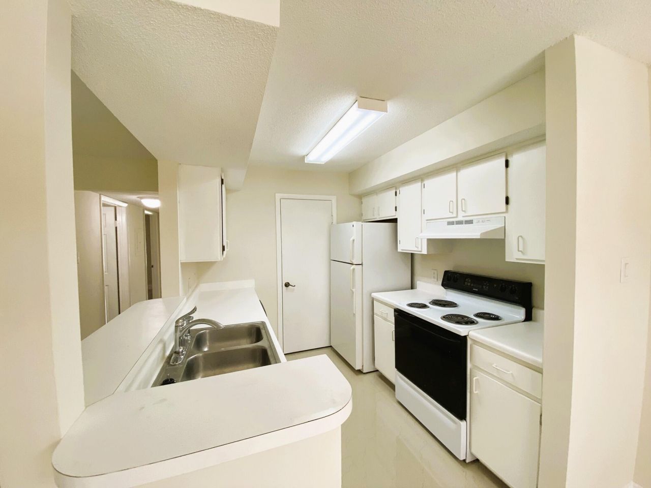 815 W Boynton Beach Boulevard, Unit 7-102, Boynton Beach, FL 33426 Photo