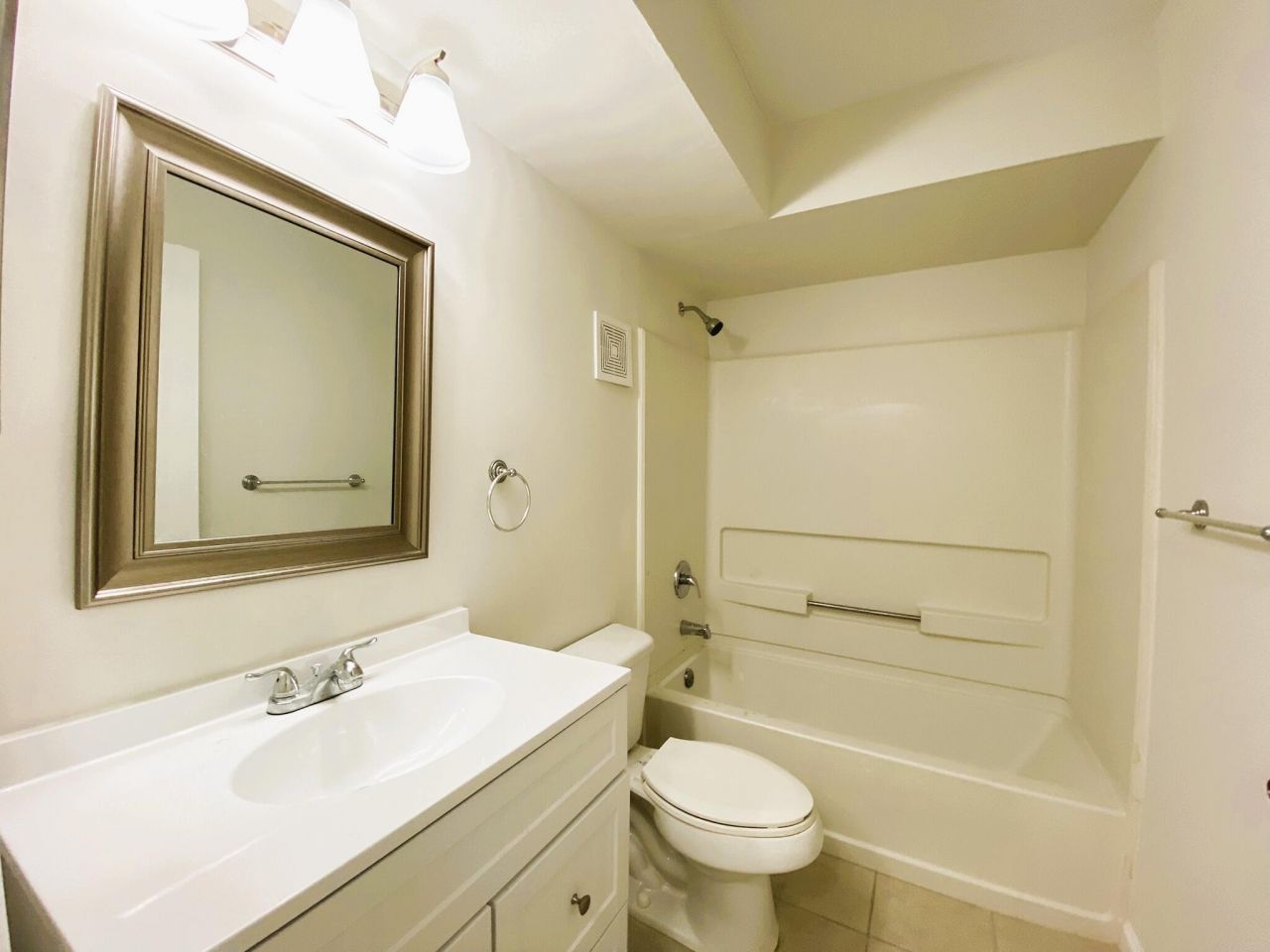 815 W Boynton Beach Boulevard, Unit 7-102, Boynton Beach, FL 33426 Photo