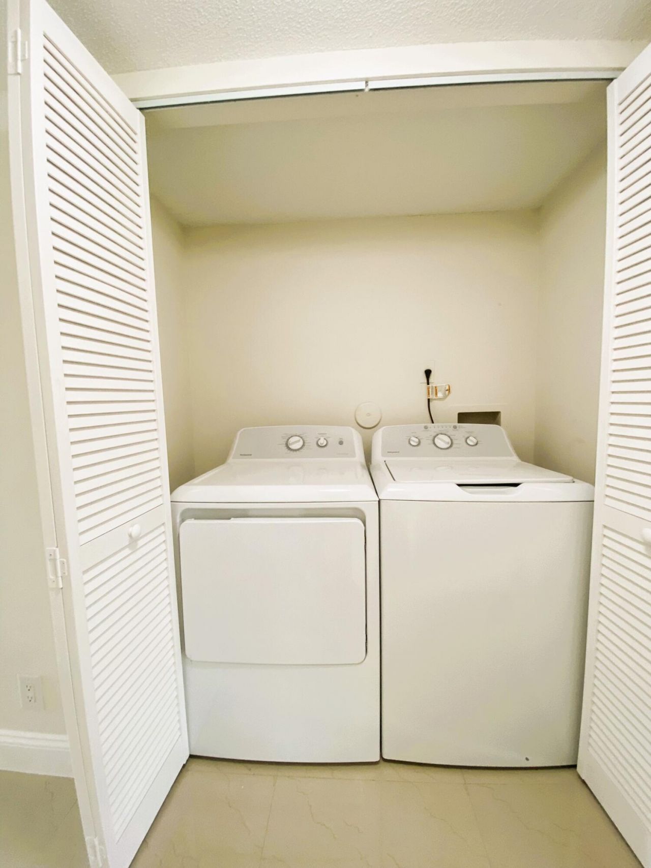 815 W Boynton Beach Boulevard, Unit 7-102, Boynton Beach, FL 33426 Photo