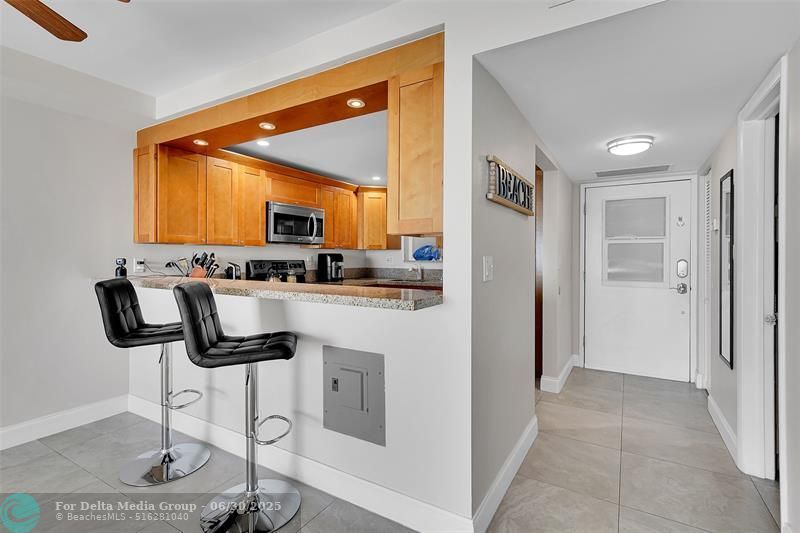 400 N Surf Road, Unit 703, Hollywood, FL 33019 Photo