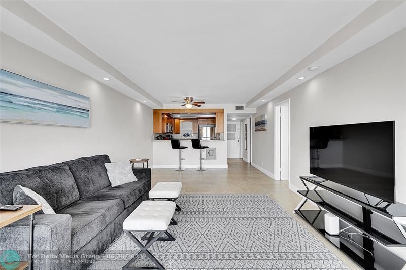 400 N Surf Road, Unit 703, Hollywood, FL 33019 Photo