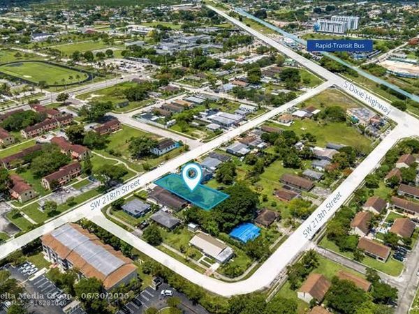 11417 SW 214th, Miami, FL 33189