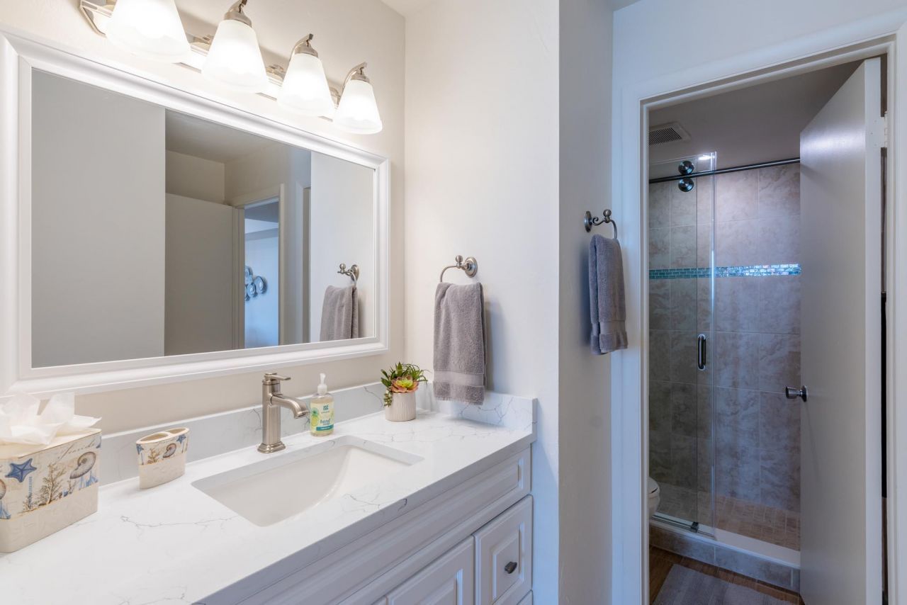 225 Beach Road, Unit 403, Tequesta, FL 33469 Photo