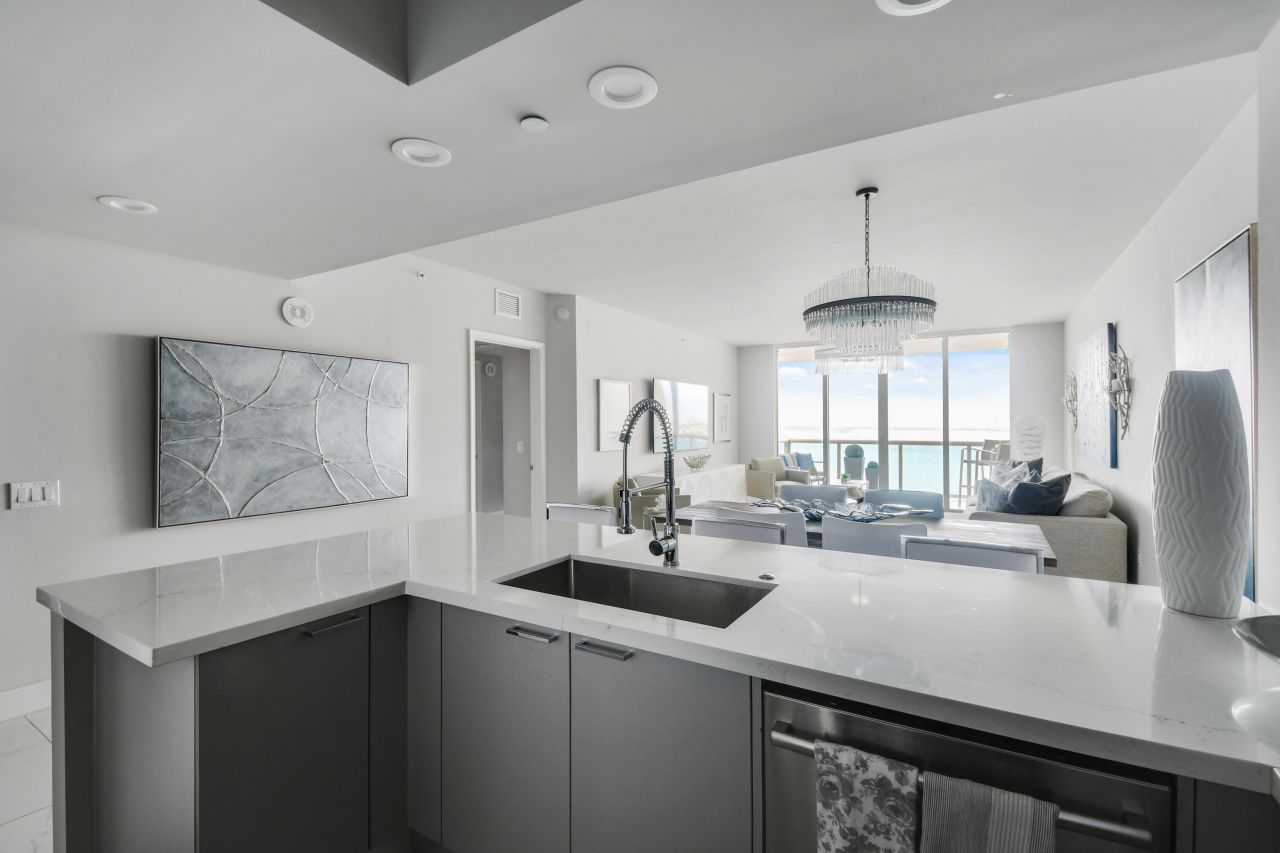 2650 Lake Shore Drive, Unit 1203, Riviera Beach, FL 33404 Photo