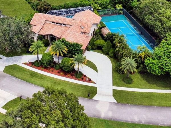 15835 Meadow Wood Drive, Wellington, FL 33414