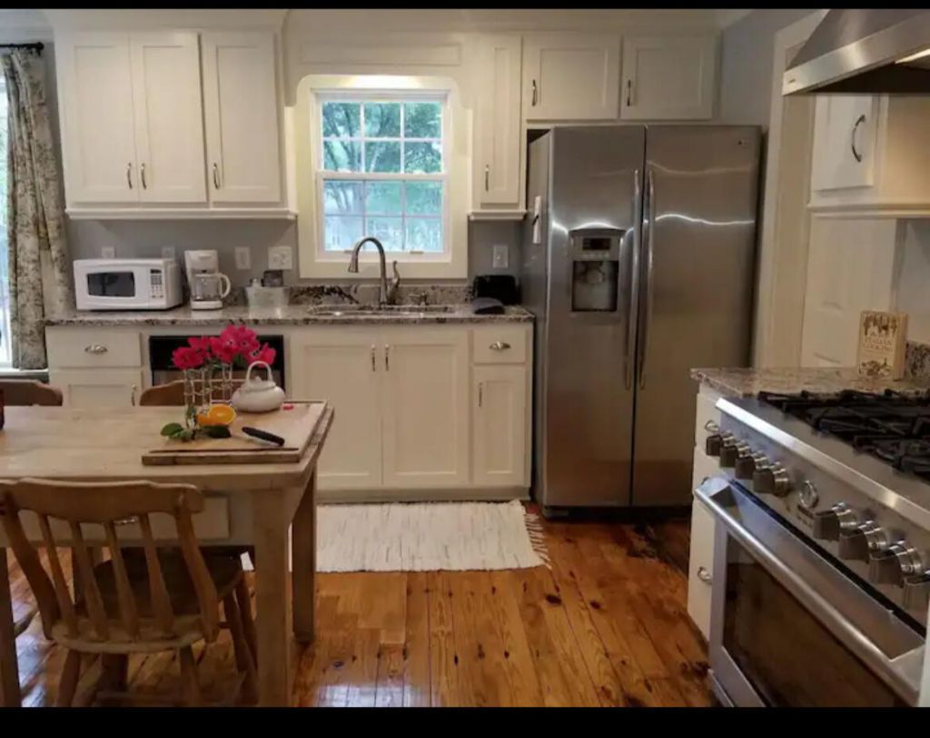 3646 Hilton Drive Photo 4