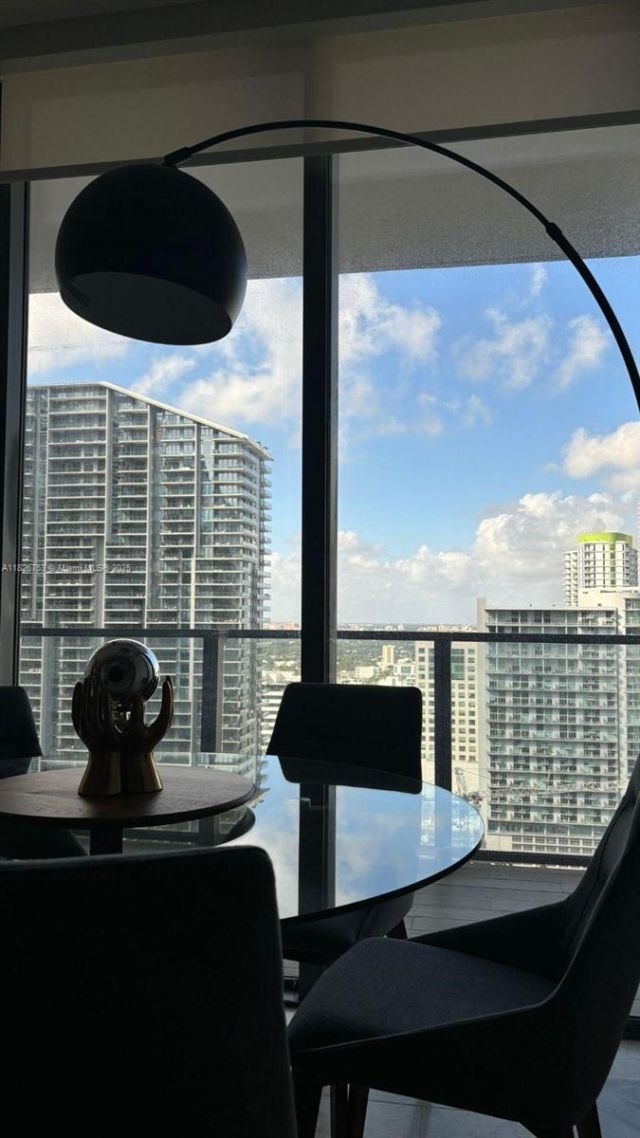 68 SE 6th St, Unit 2804, Miami, FL 33131 Photo