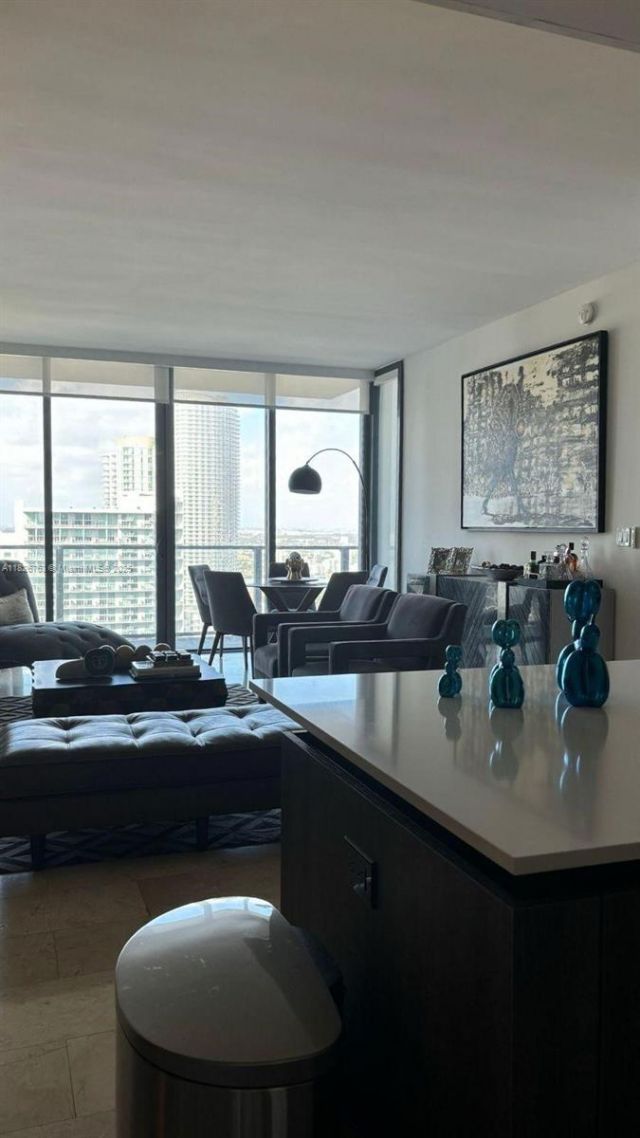 68 SE 6th St, Unit 2804, Miami, FL 33131 Photo