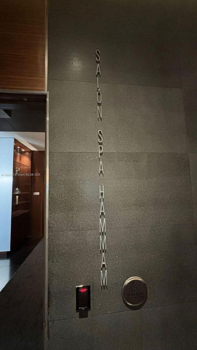 68 SE 6th St, Unit 2804, Miami, FL 33131 Photo