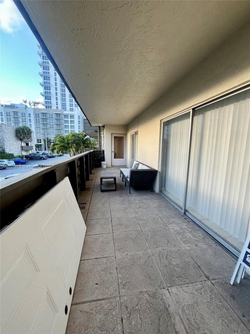 8325 SW 72nd Ave, Unit 214C, Miami, FL 33143 Photo