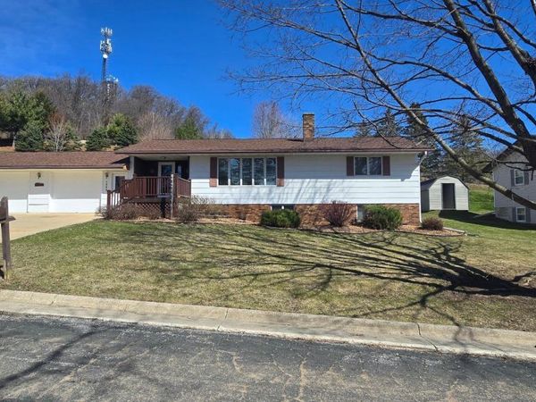 1003 Sunset Road NW, Preston, MN 55965