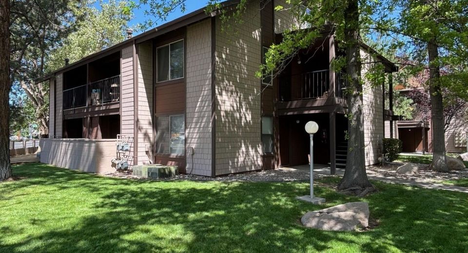 1465 E Peckham Lane, Unit 53, Reno, NV 89502 Photo