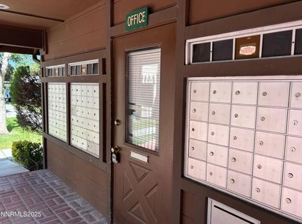 1465 E Peckham Lane, Unit 53, Reno, NV 89502 Photo