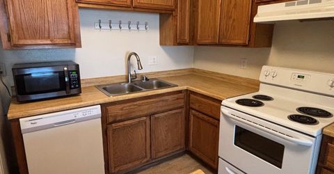 1465 E Peckham Lane, Unit 53, Reno, NV 89502 Photo