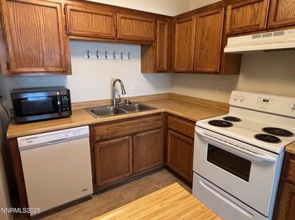 1465 E Peckham Lane, Unit 53, Reno, NV 89502 Photo