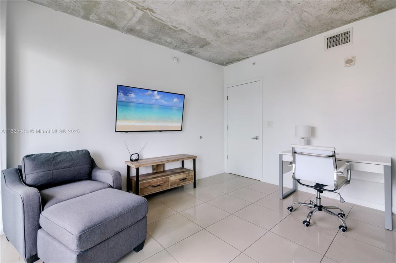 3250 NE 1st Ave, Unit 1016, Miami, FL 33137 Photo