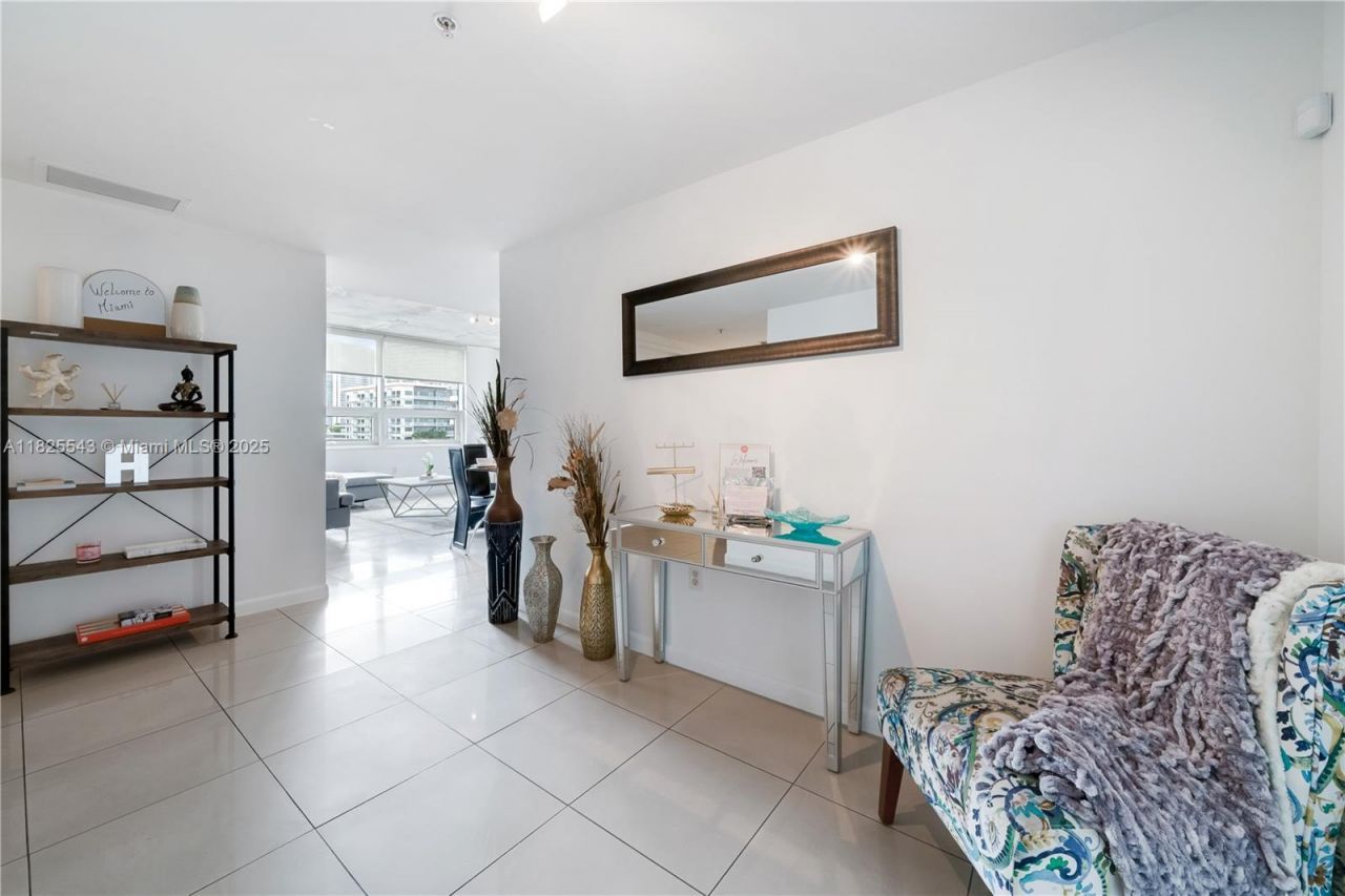 3250 NE 1st Ave, Unit 1016, Miami, FL 33137 Photo