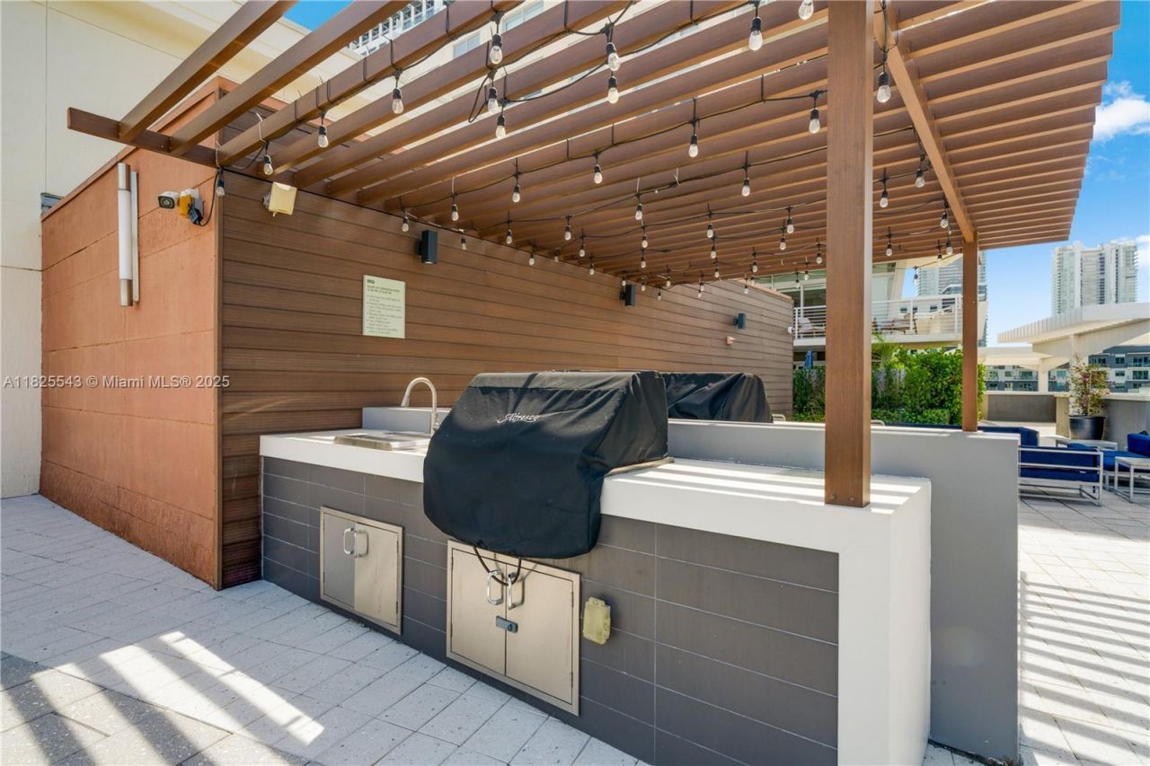 3250 NE 1st Ave, Unit 1016, Miami, FL 33137 Photo