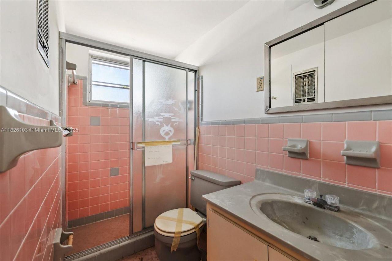 12665 NE 16th Ave, Unit 22, North Miami, FL 33161 Photo