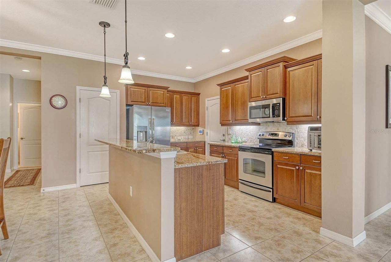 6214 45th Lane E, Bradenton, FL 34203 Photo