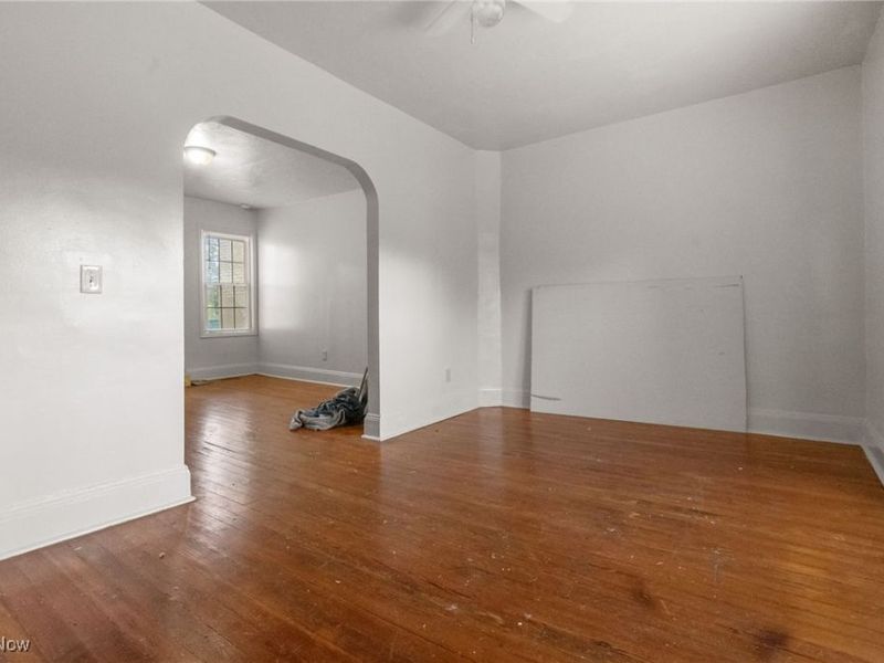 15416 Waterloo Road, Cleveland, OH 44110 Photo 6