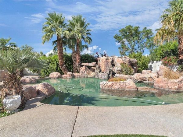 8 Macbeth Court, Rancho Mirage, CA 92270