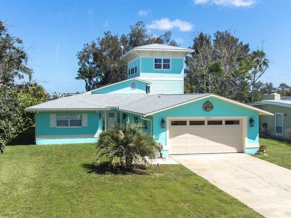 1626 SEA BREEZE DRIVE, TARPON SPRINGS, FL 34689