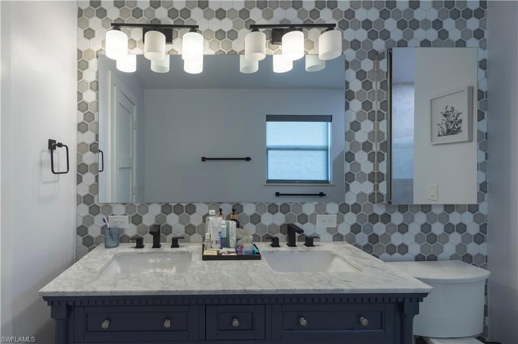 18220 Elmwood Dr, Alva, FL 33920 Photo