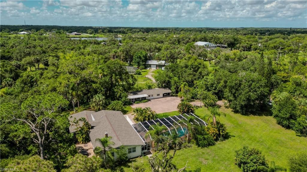 18220 Elmwood Dr, Alva, FL 33920 Photo