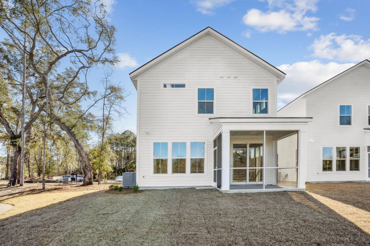 429 Queenview Lane Photo 9