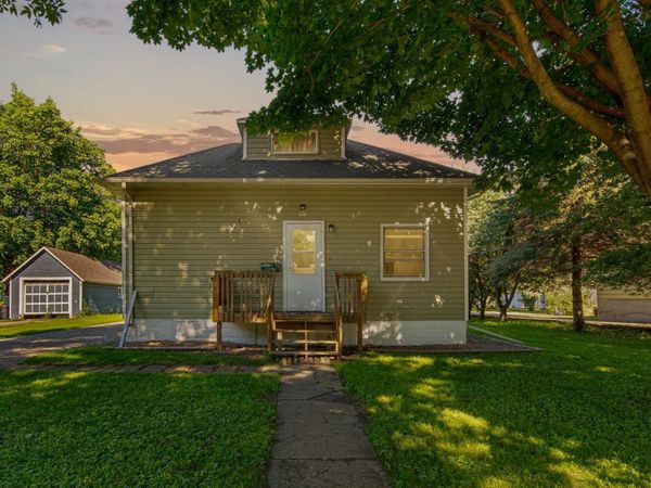 226 N Central Avenue, Truman, MN 56088