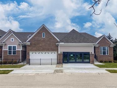 2233 Chase Drive, Hartland Twp, MI 48855