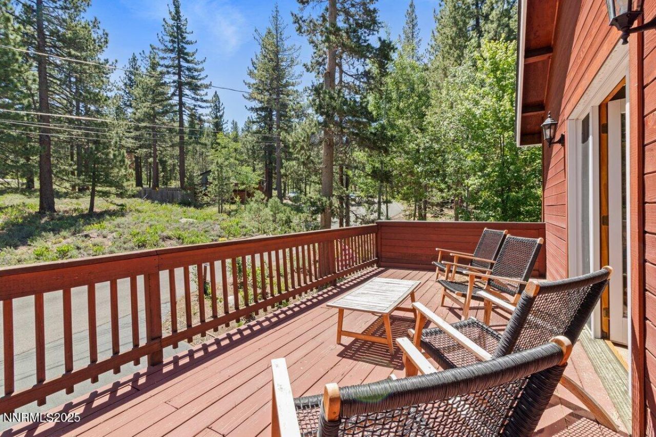 1580 Boca Raton Drive, South Lake Tahoe, CA 96150 Photo