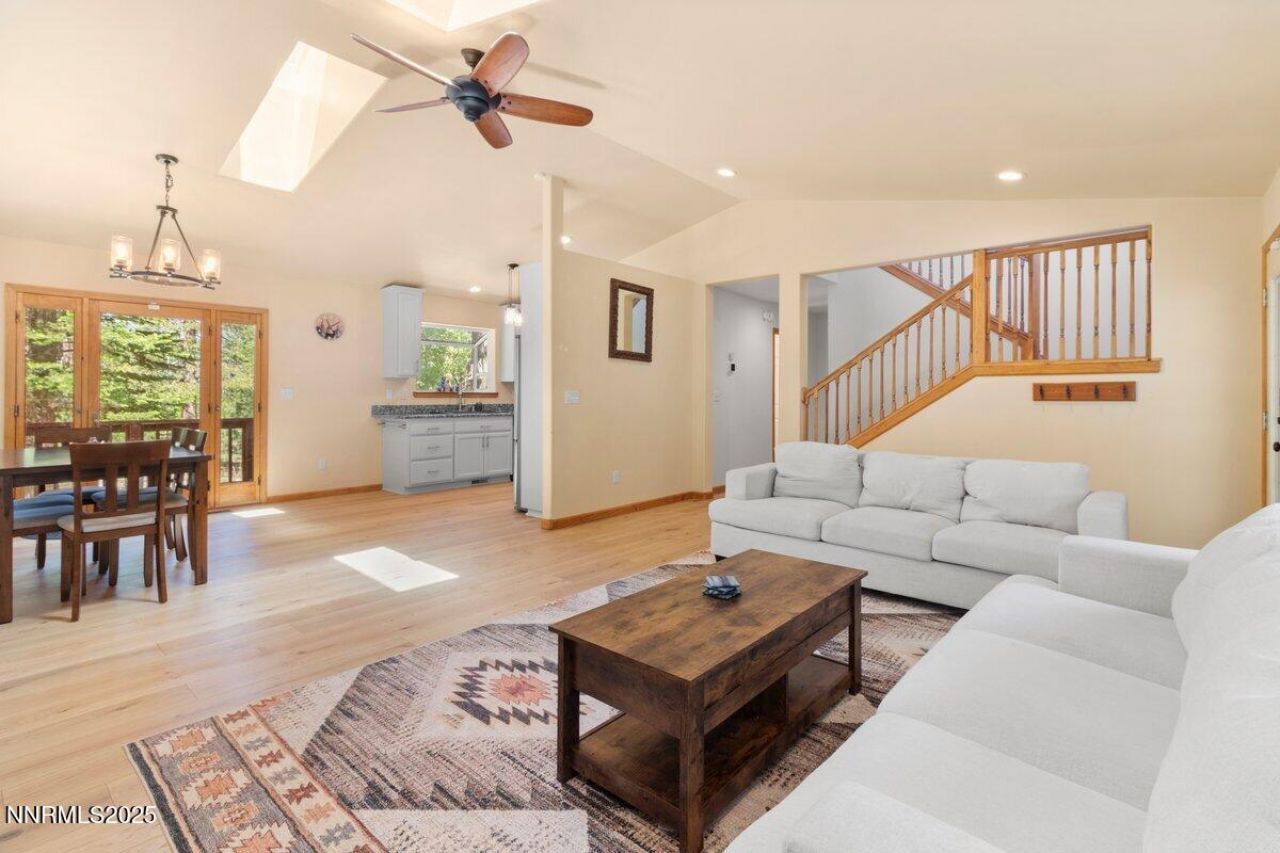 1580 Boca Raton Drive, South Lake Tahoe, CA 96150 Photo