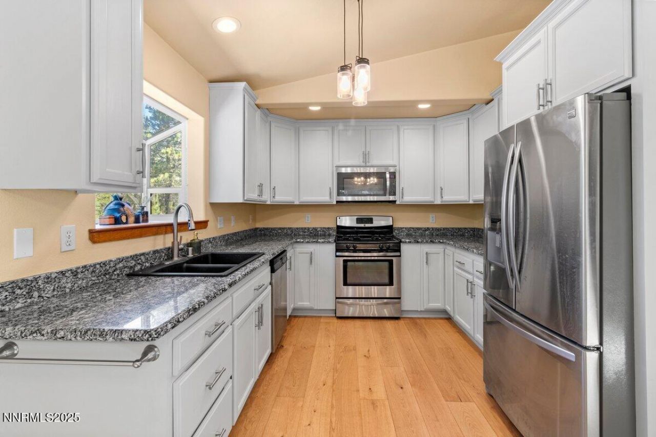 1580 Boca Raton Drive, South Lake Tahoe, CA 96150 Photo