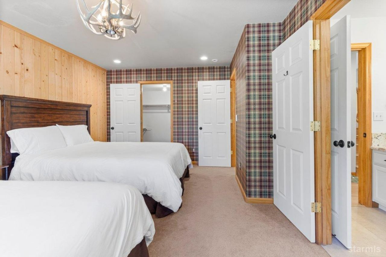 1580 Boca Raton Drive, South Lake Tahoe, CA 96150 Photo