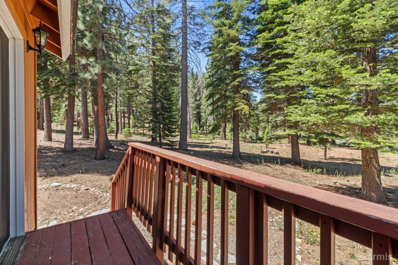 1580 Boca Raton Drive, South Lake Tahoe, CA 96150 Photo