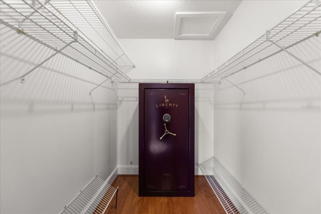 139 Bluff View Drive, Unit 405, Belleair Bluffs, FL 33770 Photo