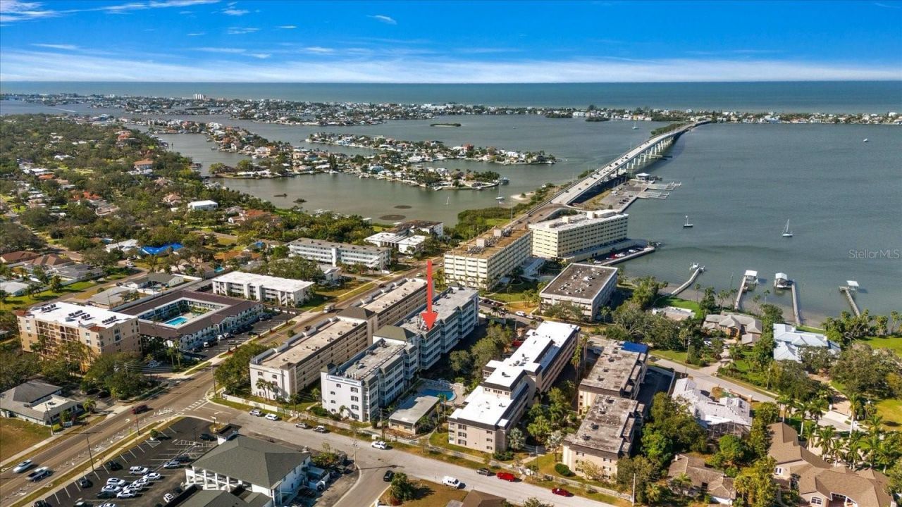 139 Bluff View Drive, Unit 405, Belleair Bluffs, FL 33770 Photo