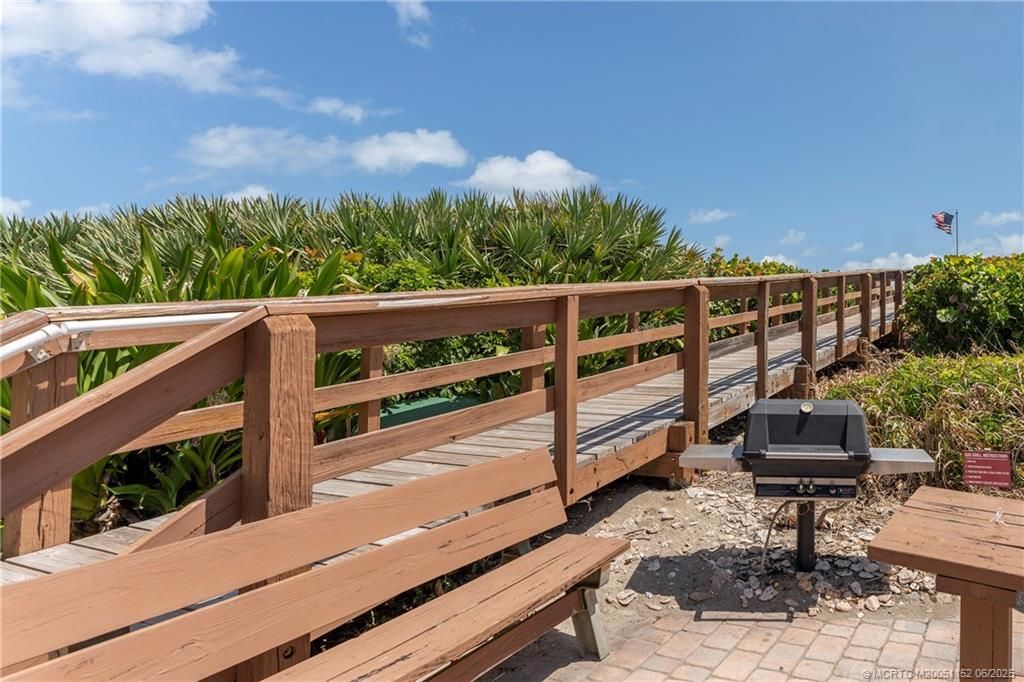 2571 NE Ocean Boulevard, Unit 104, Stuart, FL 34996 Photo