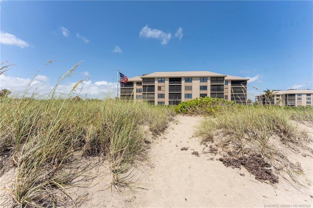 2571 NE Ocean Boulevard, Unit 104, Stuart, FL 34996 Photo