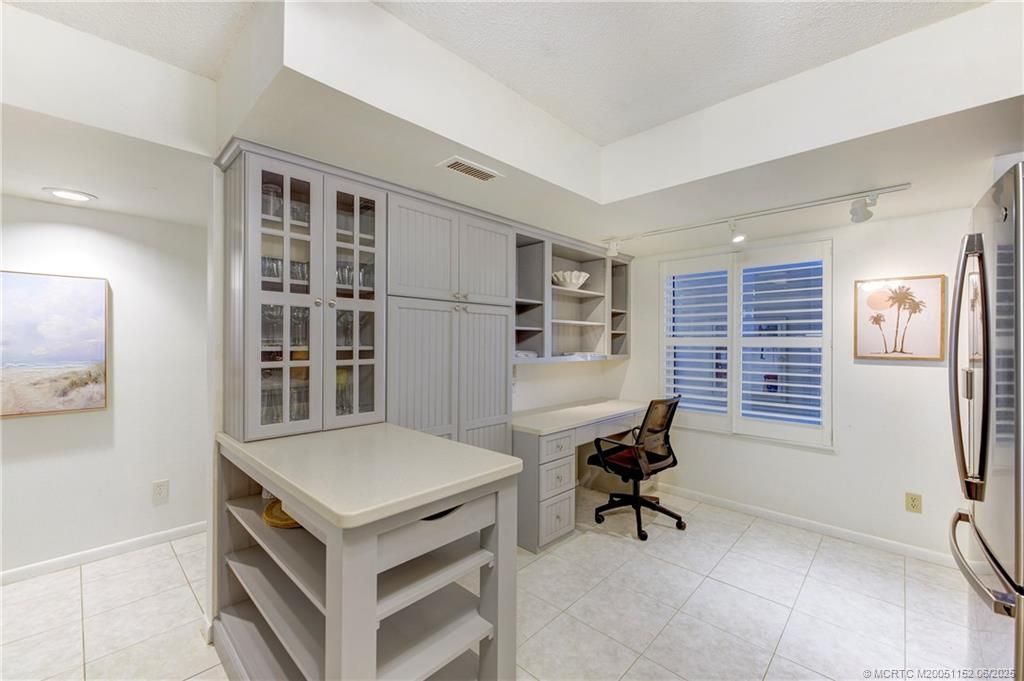 2571 NE Ocean Boulevard, Unit 104, Stuart, FL 34996 Photo