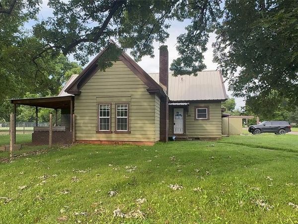 201 S Oak Street, Pauls Valley, OK 73075