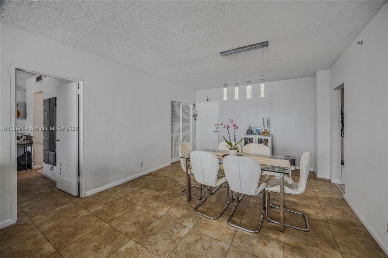 3000 S Ocean Dr, Unit 702, Hollywood, FL 33019 Photo