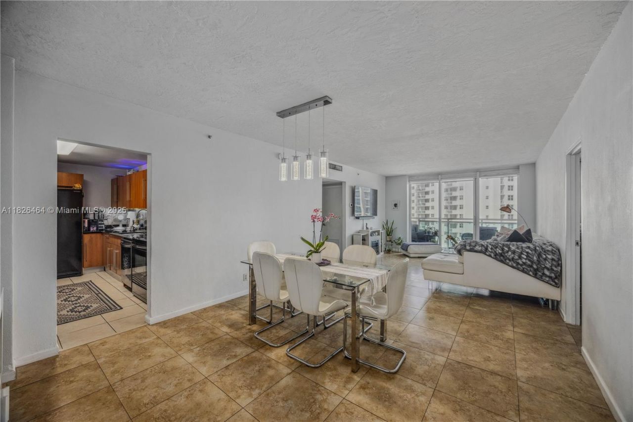 3000 S Ocean Dr, Unit 702, Hollywood, FL 33019 Photo