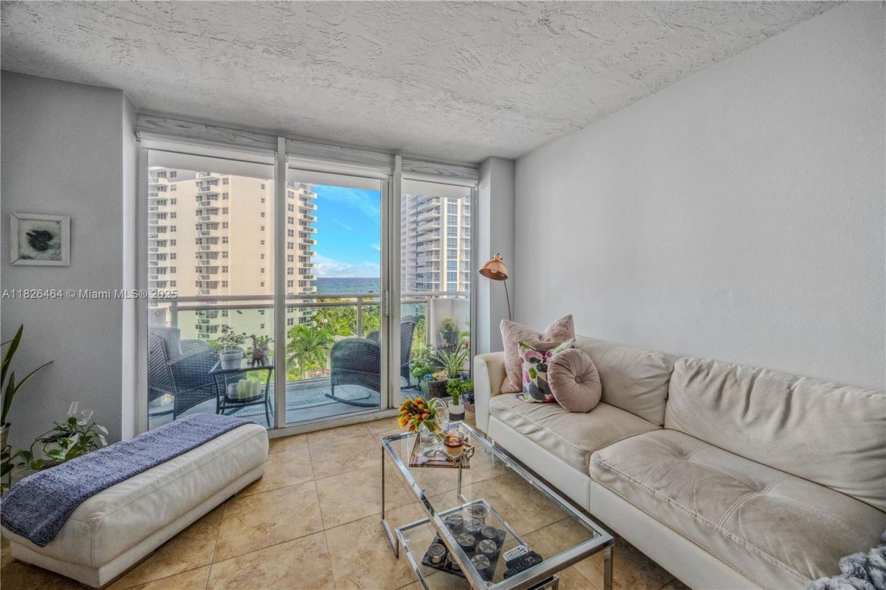 3000 S Ocean Dr, Unit 702, Hollywood, FL 33019 Photo