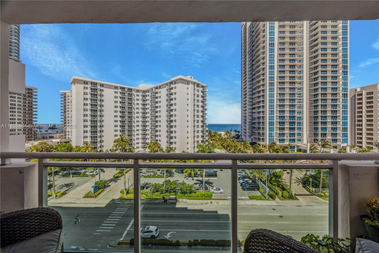 3000 S Ocean Dr, Unit 702, Hollywood, FL 33019 Photo