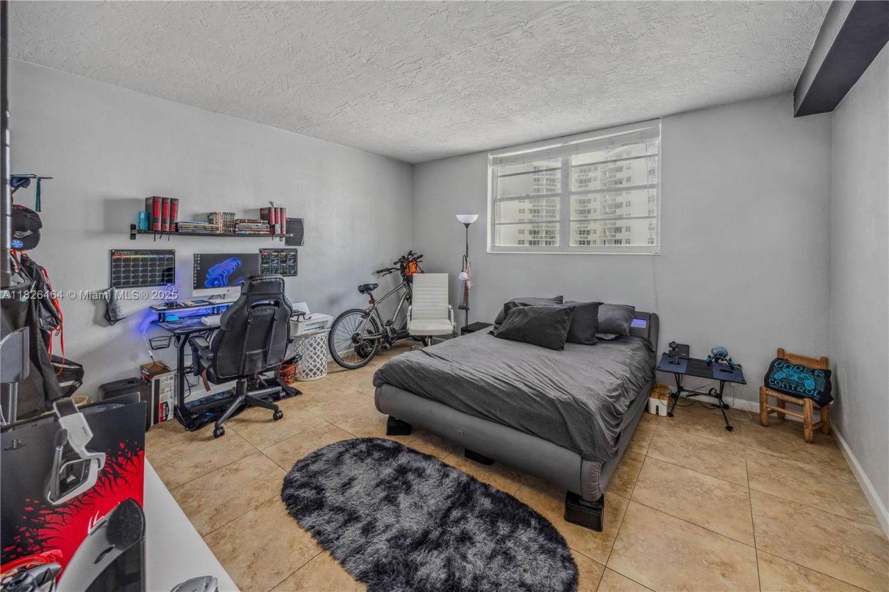 3000 S Ocean Dr, Unit 702, Hollywood, FL 33019 Photo